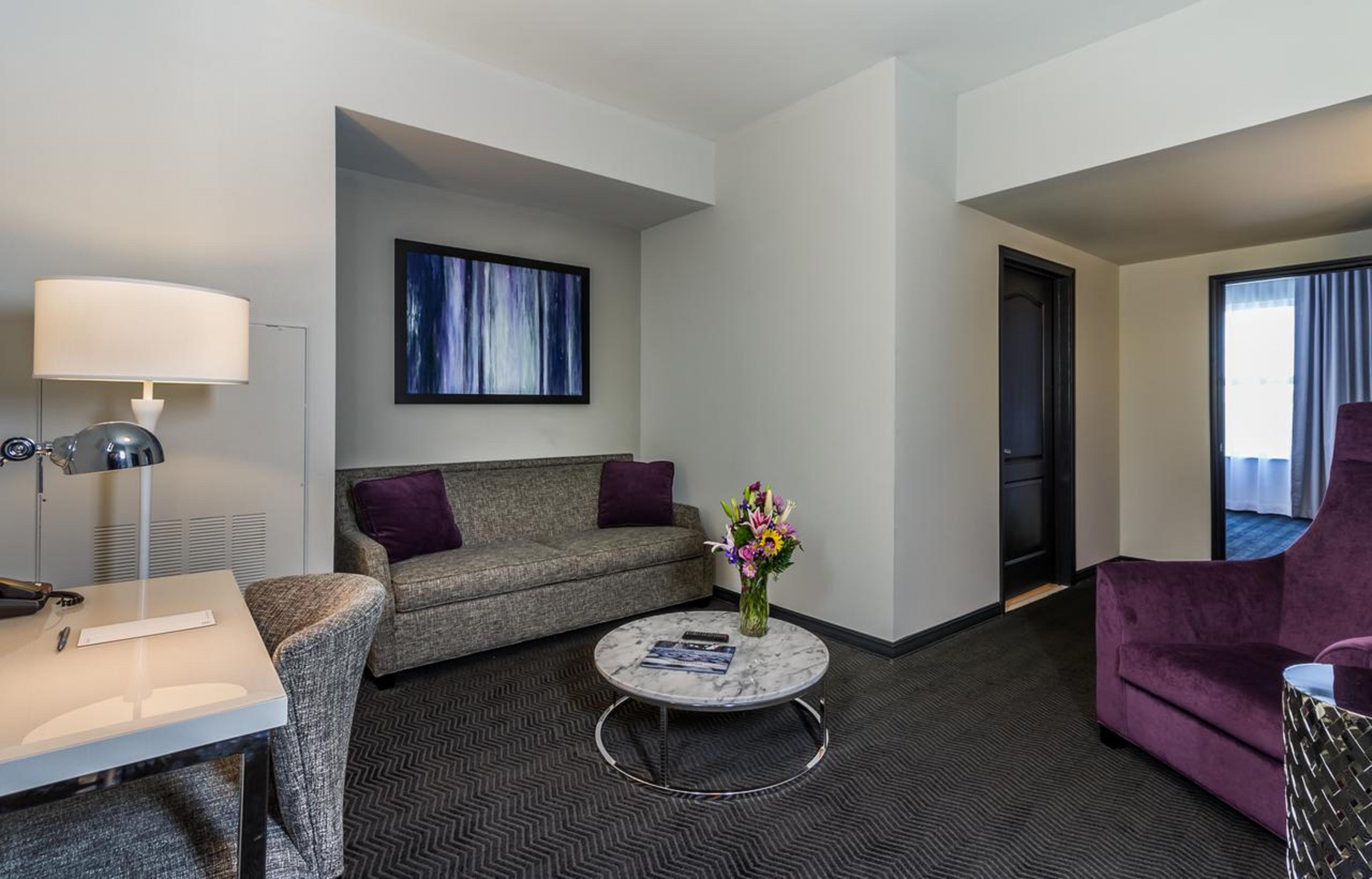 Tryp By Wyndham Savannah Exterior photo